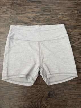 RARE! Stori by Katy Hearn Heathered Gray shorts in size Medium